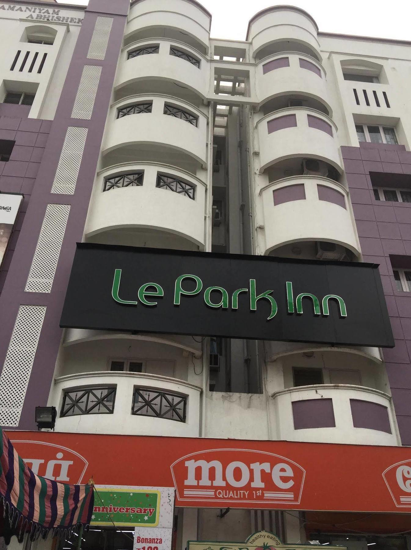 钦奈 新月旅馆酒店 外观 照片